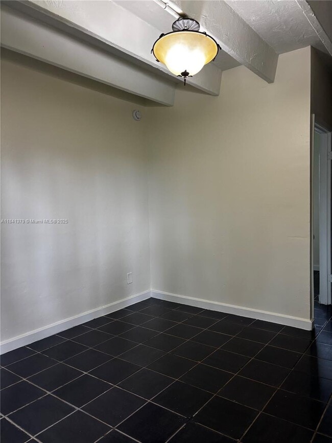 Building Photo - 26500 SW 138th Ave