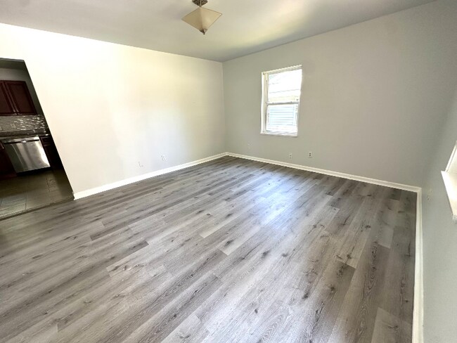 Foto del edificio - 620 Grantland Dr