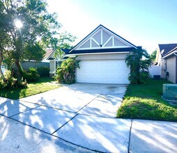 Building Photo - 1012 Pearson Dr