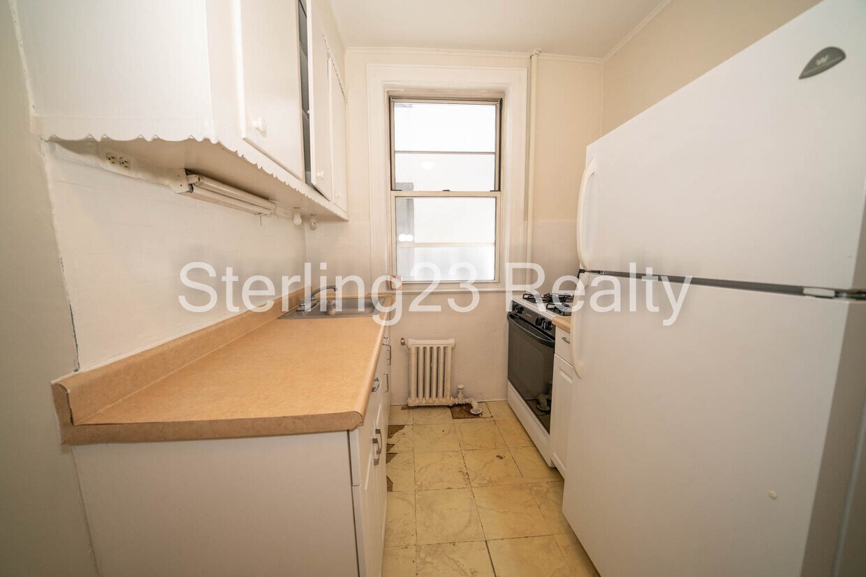 2835 36th St Unit 2, Astoria, NY 11103 2835 36th St Astoria, NY