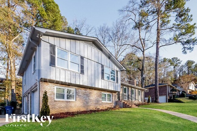 Foto del edificio - 2067 Longmeadow Ln