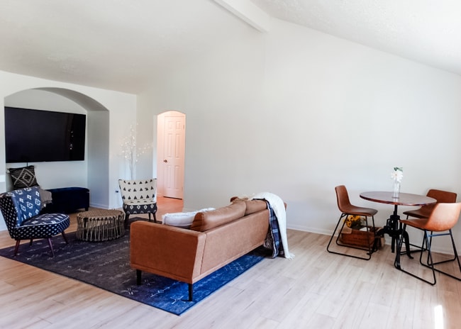 Foto del edificio - 9730 Barmont Dr