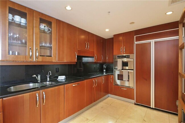 Foto del edificio - 19400 Turnberry Way