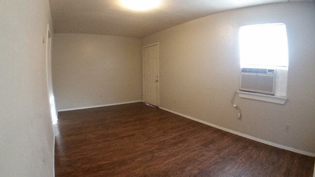 Building Photo - 1513 Rancho Dr