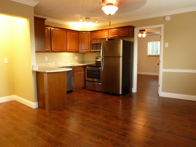 Renovated 1BR Condo | Off Campus Housing N... - Renovated 1BR Condo | Off Campus Housing N...
