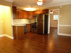 Building Photo - 1509 Highland Ave