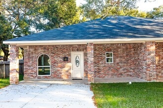 Building Photo - 507 E Foley St