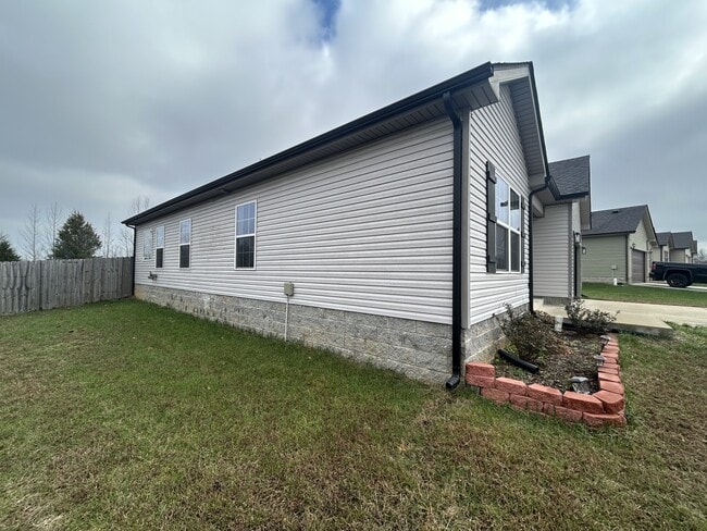 Building Photo - 721 Tidwell Dr