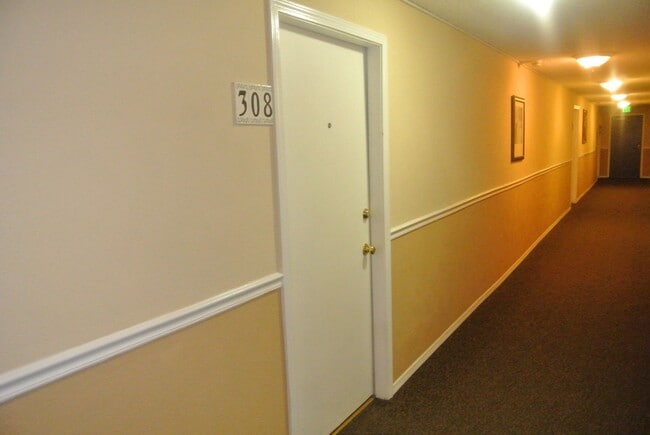 Photo - Online for roommate application only House