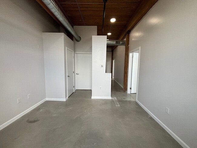 Building Photo - 85 Gerrish Ave