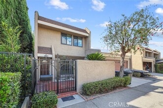Building Photo - 10441 Rutgers Way