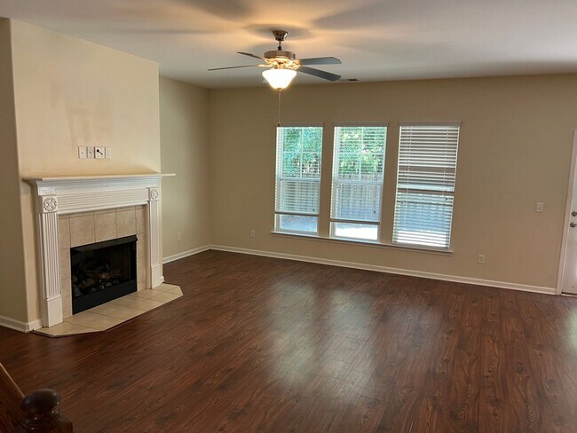 Foto del edificio - Spacious 5-bedroom, 3-bath home in Pooler ...