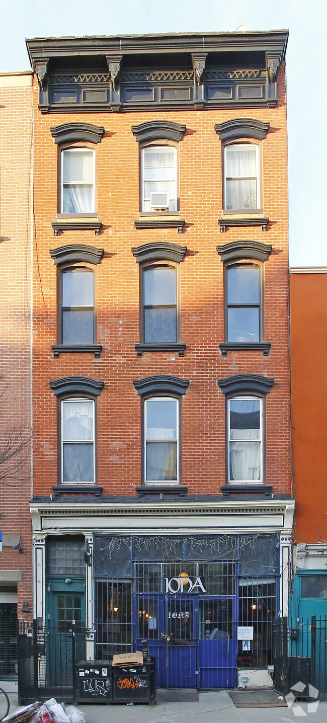 Foto del edificio - 180 Grand St