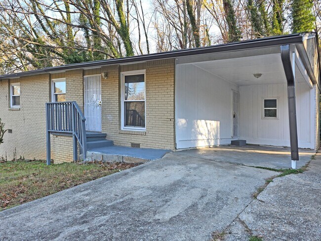 Photo - 2332 Baywood Dr SE House