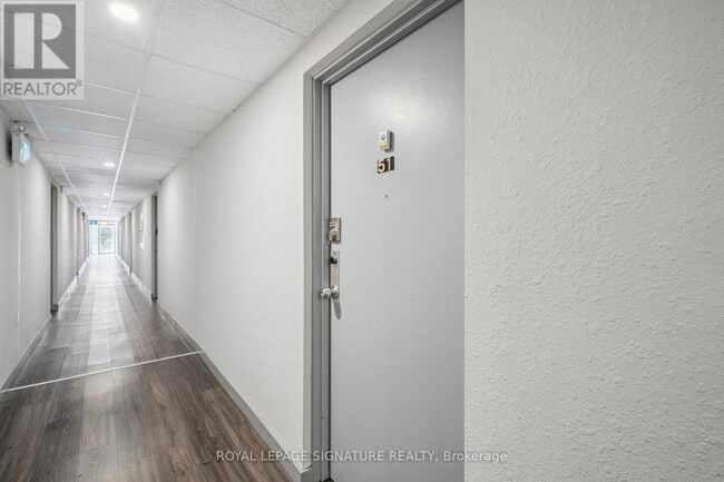 Photo du bâtiment - 1624 Bloor St