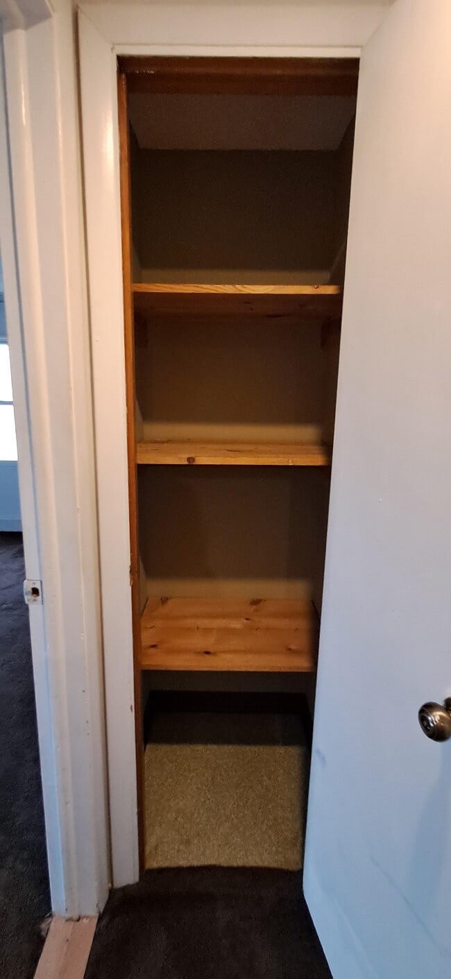 Building Photo - 1505 W Chestnut St