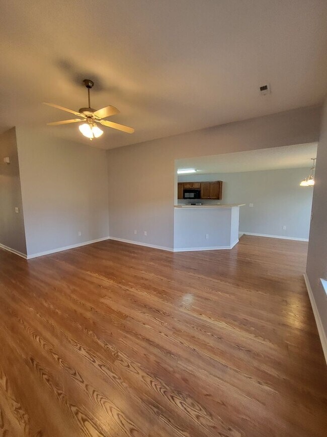 Building Photo - Meridianville