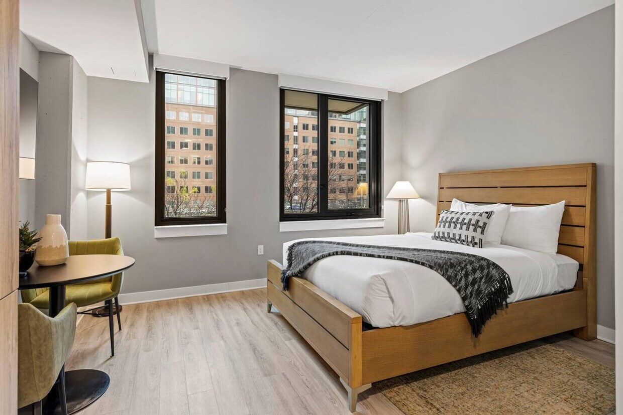 Foto principal - 41 L St SE