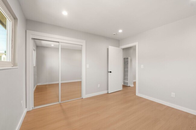 Foto del edificio - 3801 Lincoln Ave