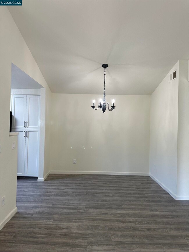 Building Photo - 161 Tuscany Ct
