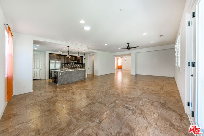 Building Photo - 22379 Driftwood Ct