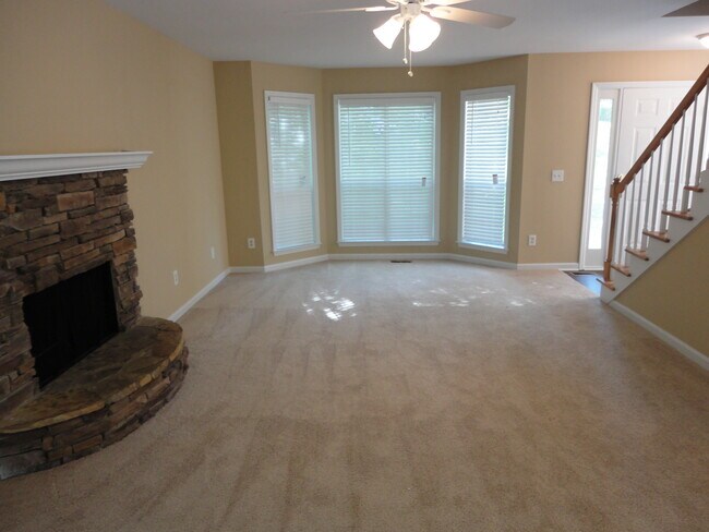 Building Photo - 5525 Pilgrim Point Rd