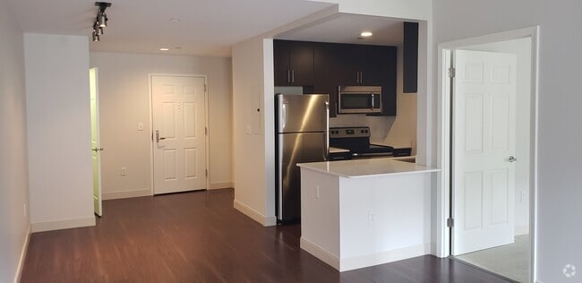 Building Photo - 761 Harrison Ave