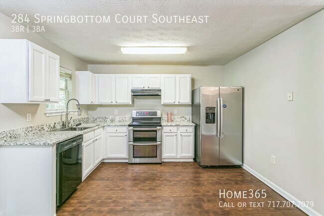 Building Photo - Spacious 3 Bed, 3 Bath Gem in Lawrencevill...