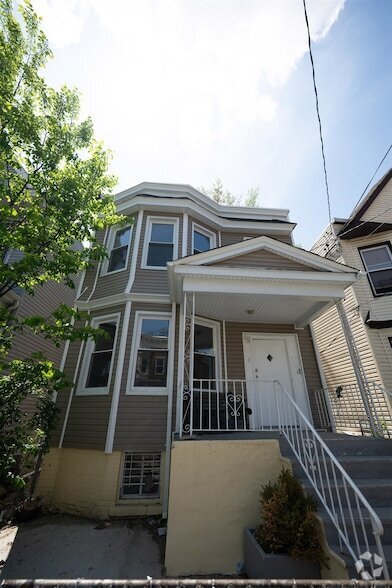 Building Photo - 229 Bidwell Ave