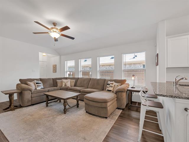 Building Photo - 2913 Meadowlands Dr