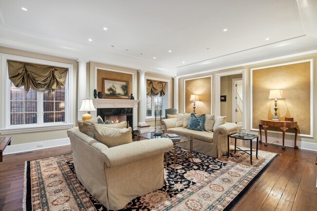 Foto del edificio - 446 W Huron St
