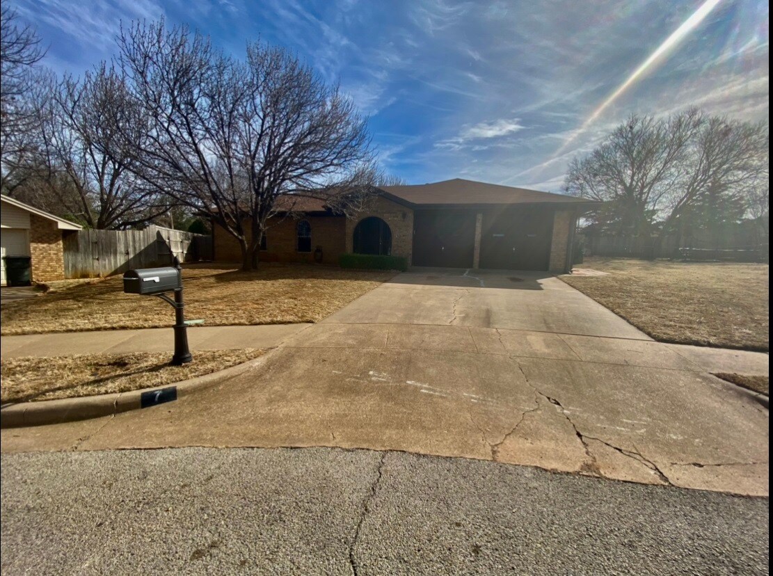 7 Lackland Cir, Wichita Falls, TX 76306 House Rental in Wichita Falls