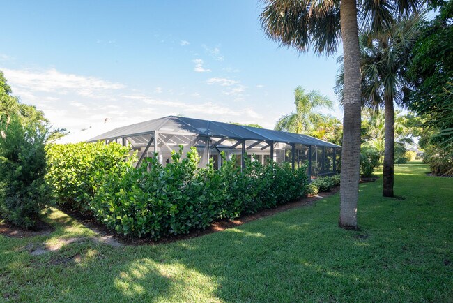 Building Photo - 3372 SE Court Dr