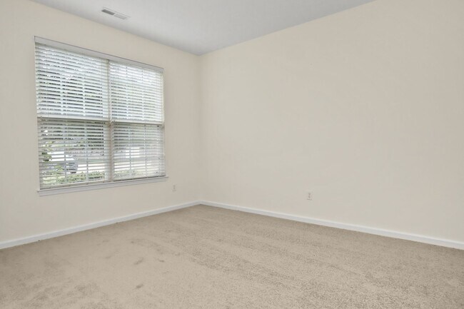 Building Photo - 2 Musket Ln