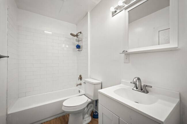 Building Photo - 270 Mulberry St