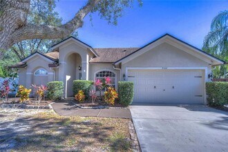 Building Photo - 9502 Sunnyoak Dr