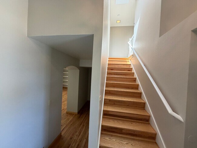 Foto del edificio - 3110 Sweet Clover St