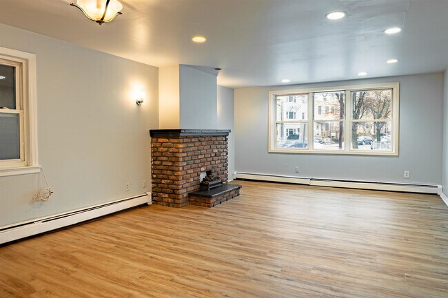 Foto del edificio - 97 Sanford Pl