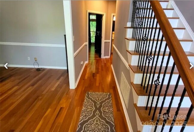 Foto del edificio - 8711 Piccone Brook Ln