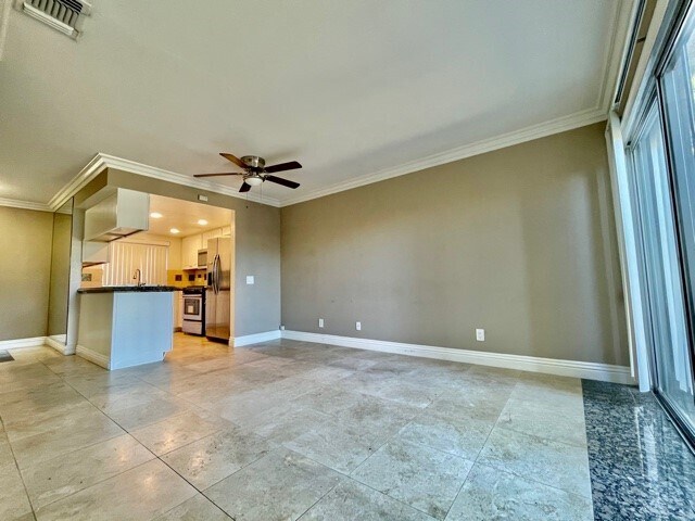 Foto del edificio - 2558 Orange Ave