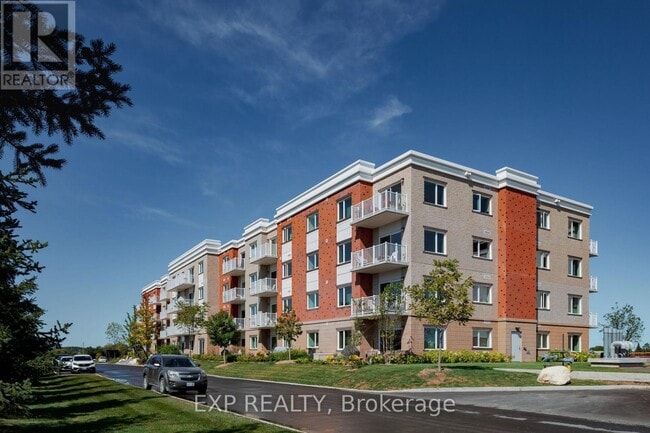 Photo du bâtiment - 411 Barnet Blvd