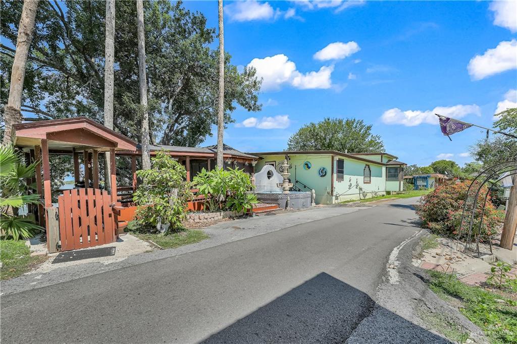 Primary Photo - 8822 Lago Vista Dr