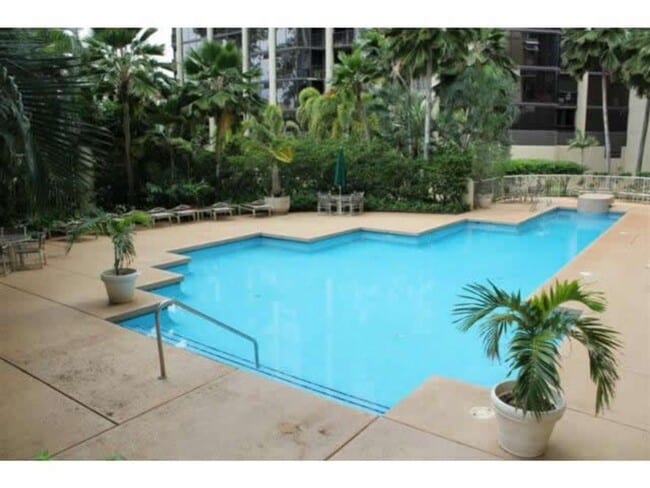 Building Photo - 1BR Condo w/ Views + Pool, Spa, & Sauna