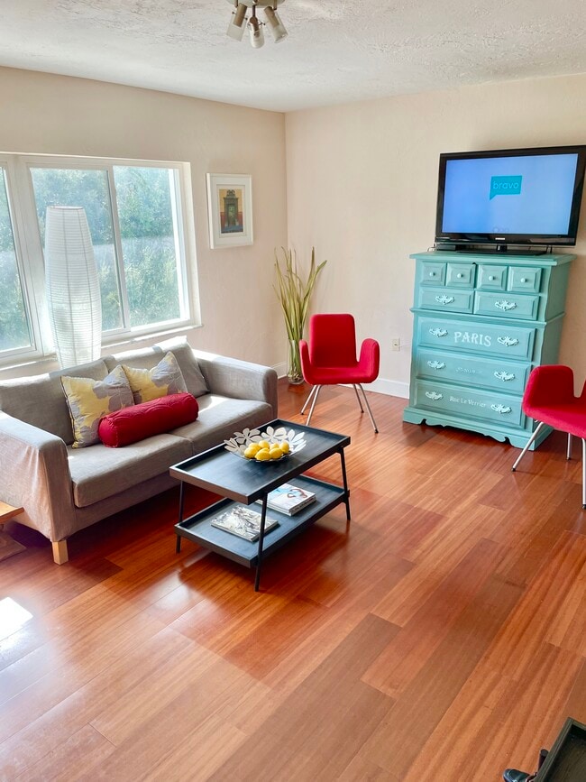 Pristine living room overlooking downtown St. Pete - 210 5th Ave S