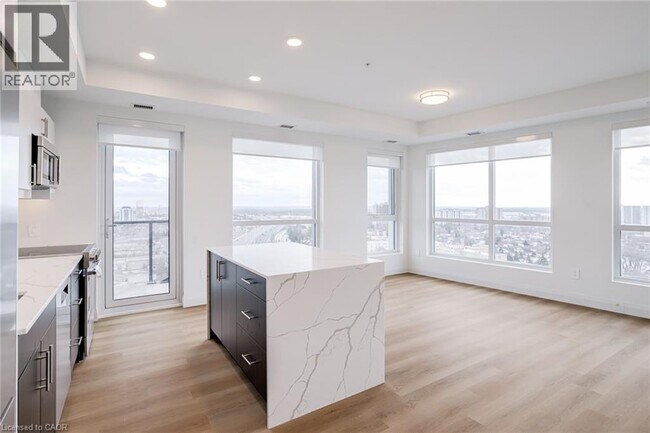 Photo du bâtiment - 1333 Weber St E