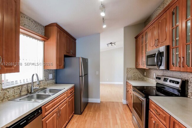 Building Photo - 13081 SW 54th Ct