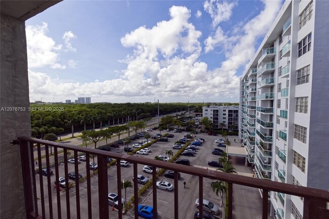 Building Photo - 2903 N Miami Beach Blvd