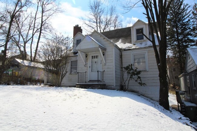 Building Photo - 228/230 Cornell Avenue