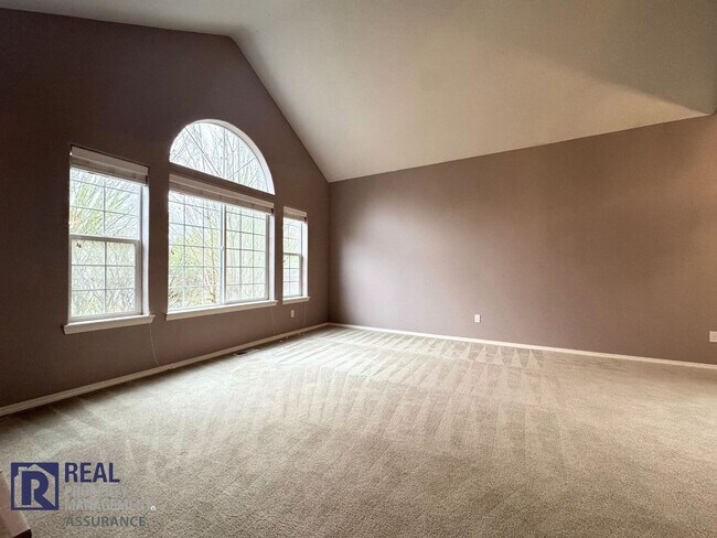 Building Photo - MOVE IN SPECIAL!! Spacious 5-Bedroom Home in Desirable Autumn Crest – Beaverton!!