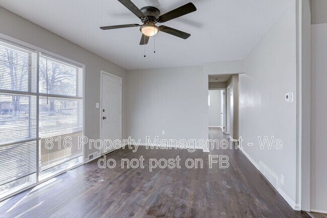 Foto del edificio - 11420 Manchester Ave